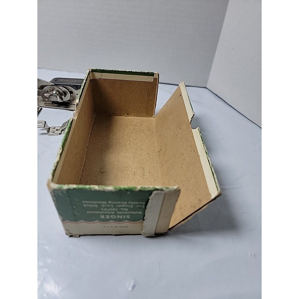 Singer Buttonhole Attachment 121795 Complete In Original Box Sewing Machine - Picture 10 of 11